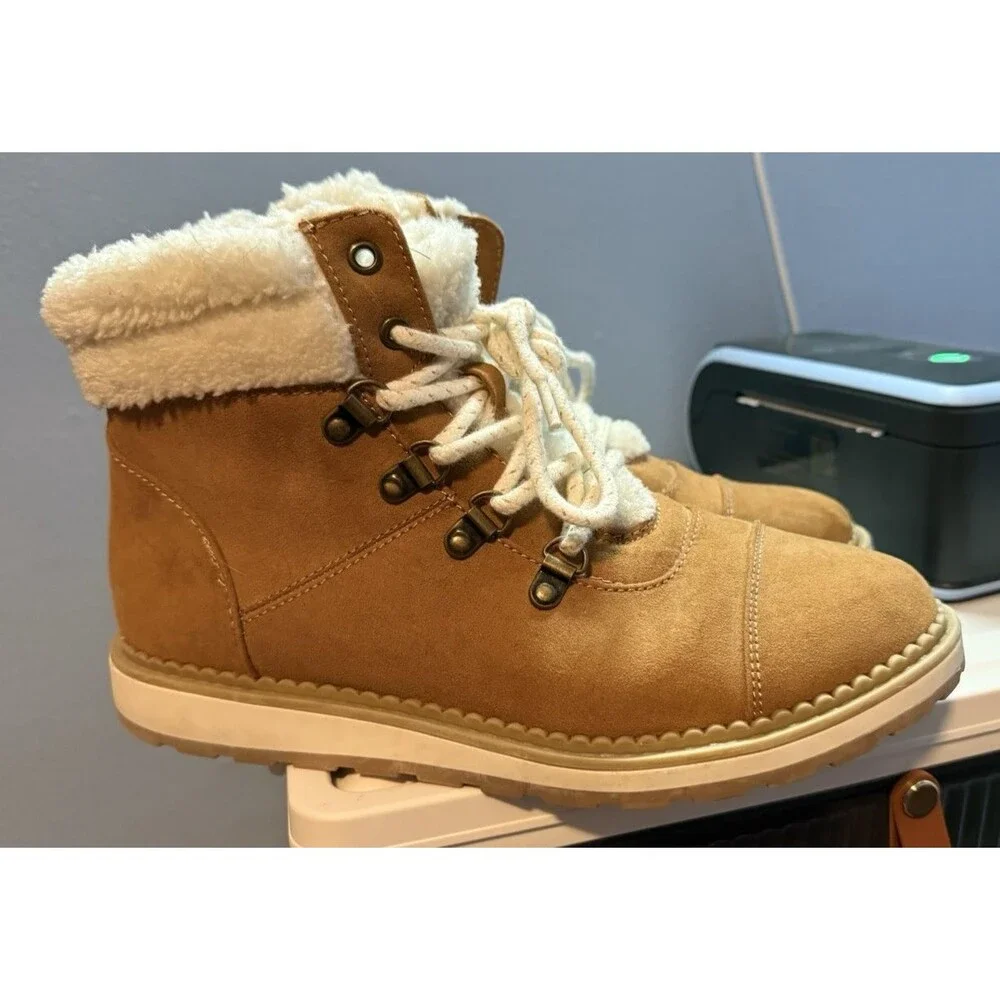 Cat & Jack Girls Winter Boots Size 5 Cognac Brown Sherpa Trim EUC